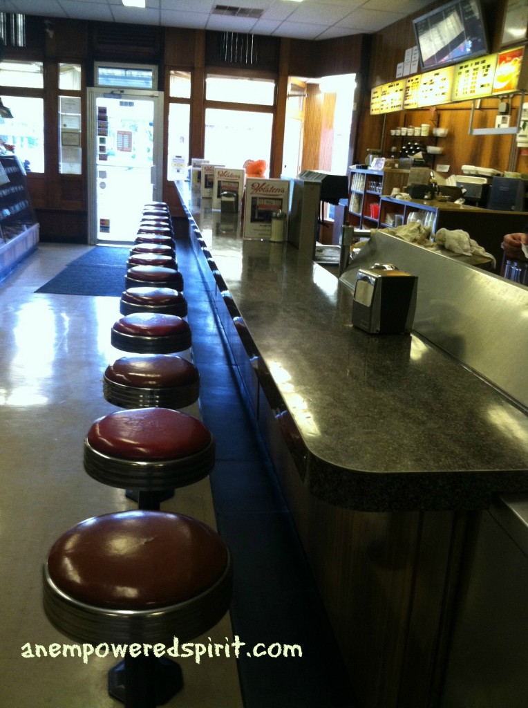 Old time ice cream parlor.  Where are my bobby socks and loafers?